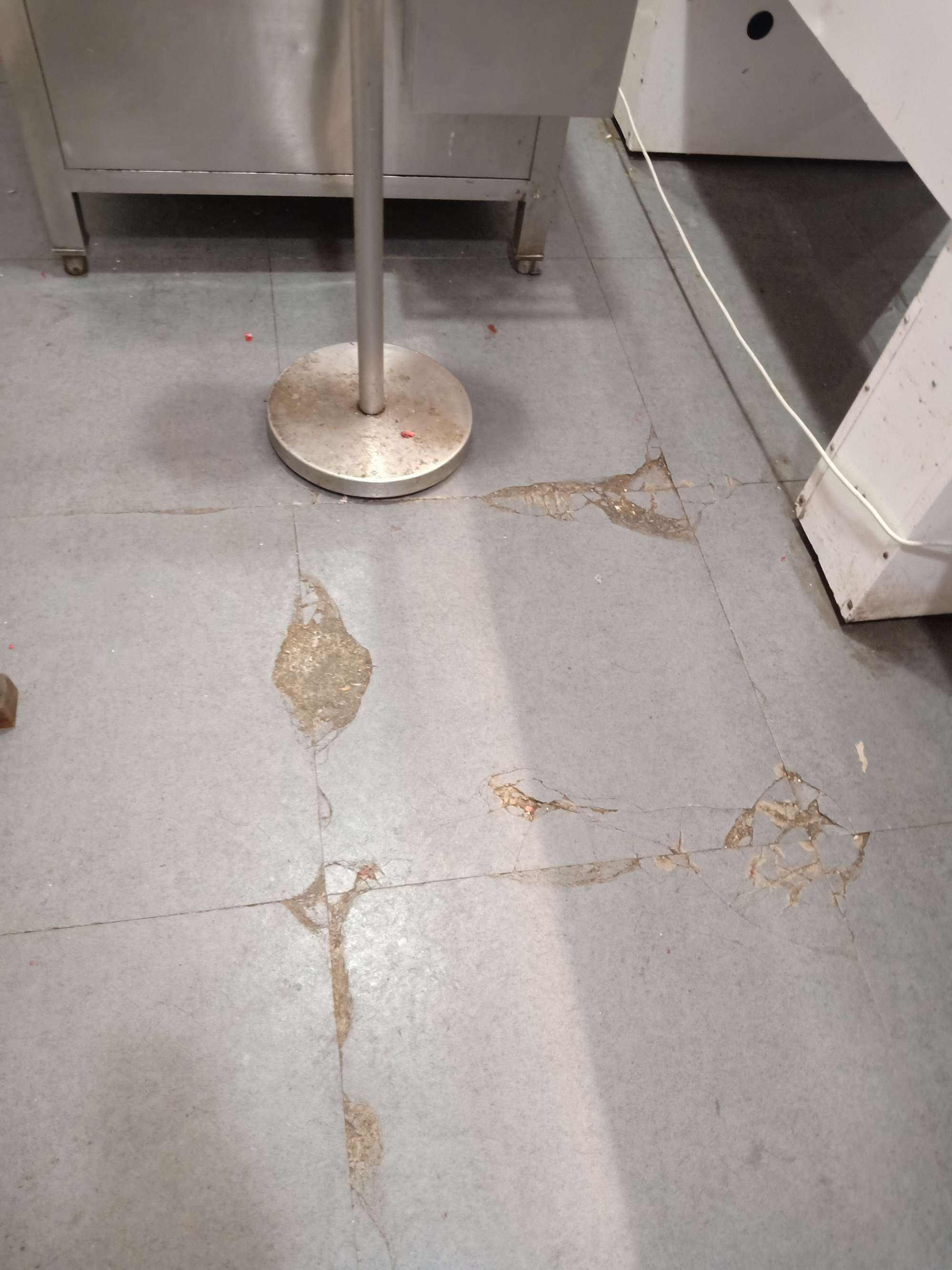 瓷砖烂了一点怎么处理(瓷砖烂了一点怎么处理掉) 瓷砖烂了一点怎么处理(瓷砖烂了一点怎么处理掉)